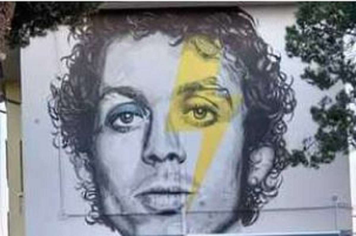 street art valentino